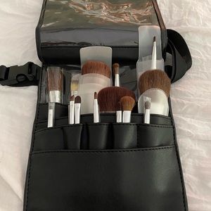 Clinique Makeup Brush set with case